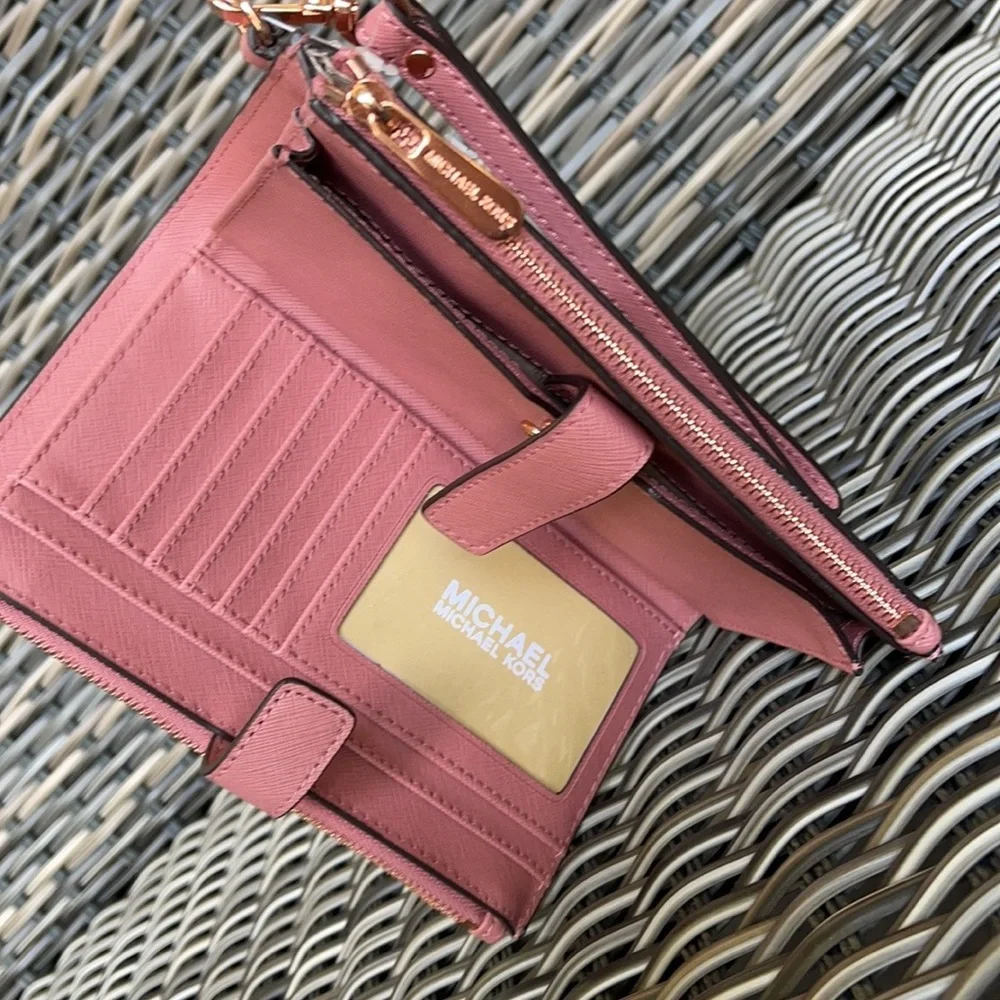 MICHAEL KORS LG DOUBLE ZIP WRISTLET